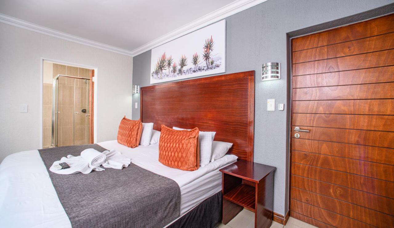 Khayalami Hotel - Mbombela Екстериор снимка