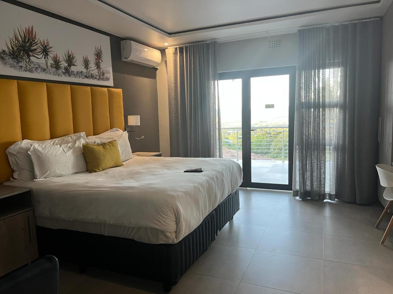 Khayalami Hotel - Mbombela Екстериор снимка